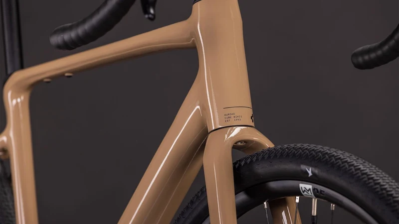 CUBE Nuroad Race cappuccino´n´black
