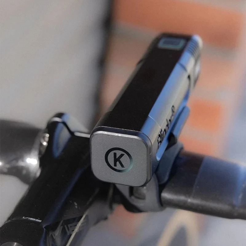 Kit Eclairage vélo avant et arrière Blinder Pro 1000 et Cobber Reflex
