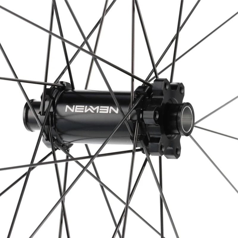 Newmen Evolution A.30 Vorderrad 29" | Boost 15x110 mm | 6-Loch Disc | Aluminium (B-Ware)