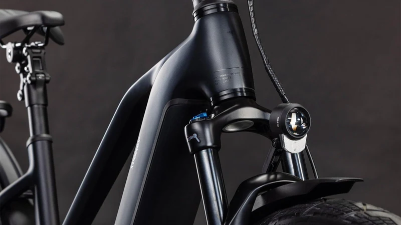 CUBE Kathmandu Hybrid Pro 800 coal´n´black