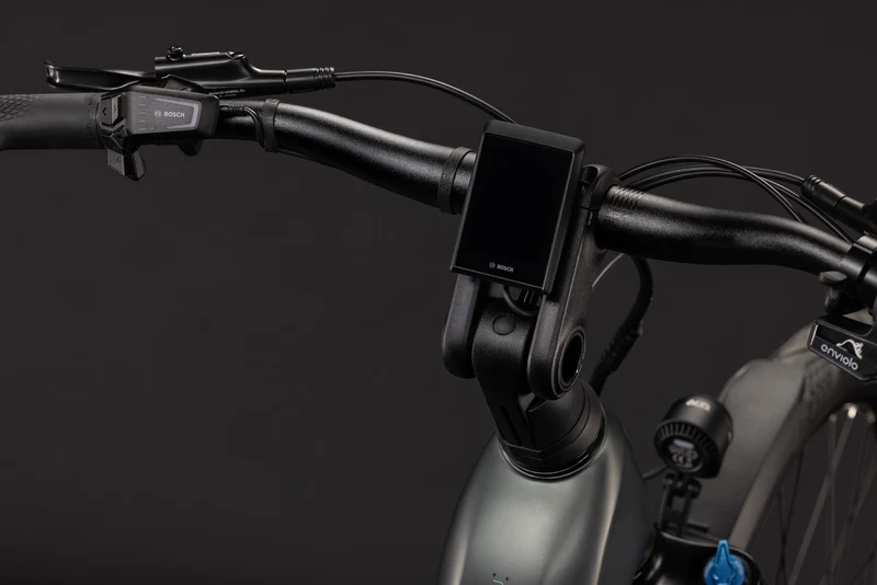 CUBE Kathmandu Hybrid Deluxe Pro 800 blackforest´n´chrome