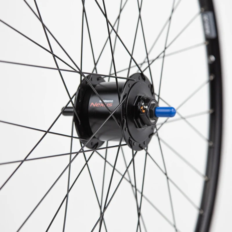 roue Shimano 650B avec moyeu dynamo Nexus intégré