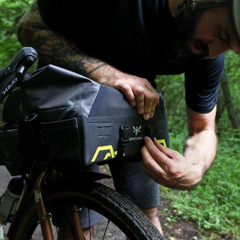 Sacoche porte-bagage avant Apidura front rack pack Expedition