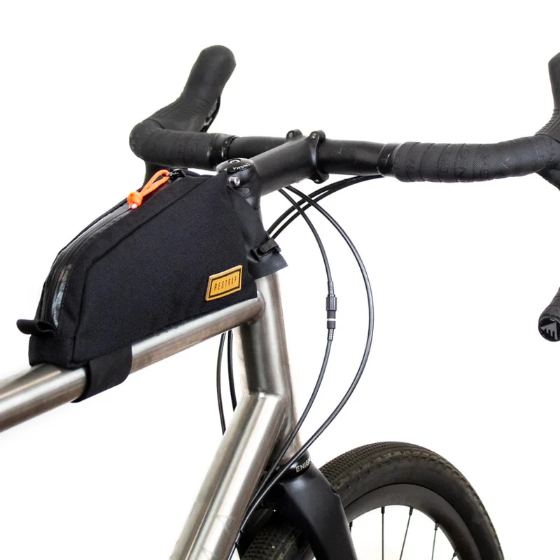 Sacoche de cadre Top Tube Bag Restrap sur jeu de direction