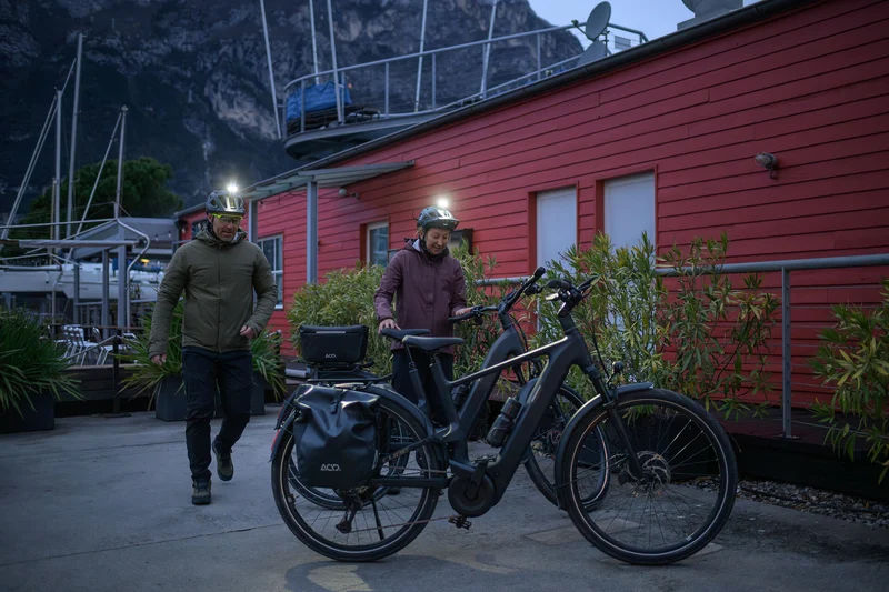 Cube Kathmandu Hybrid One11 HPC SLT 800 Wh E-Bike Easy Entry 28" carbon´n´silverdust