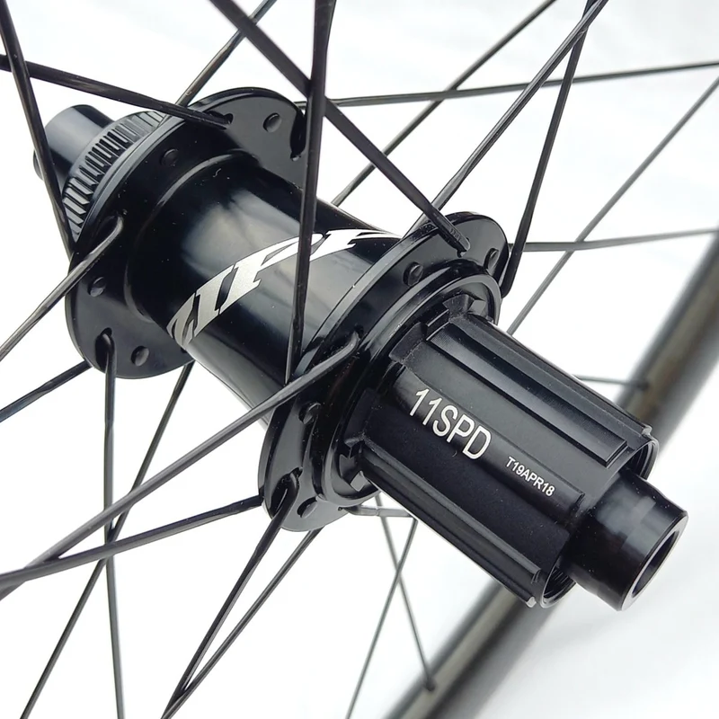 ZIPP Hinterrad Carbon 302 Disc Clincher Laufrad Hinten