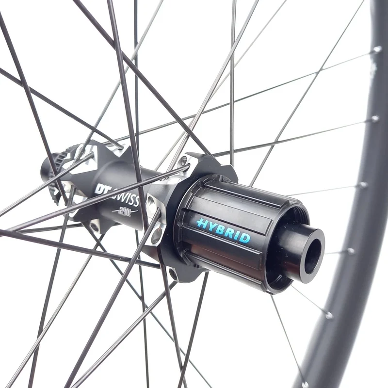 DT Swiss HXC 1200 SPLINE Hybrid 27,5 Zoll Boost Centerlock Shimano HG Laufrad