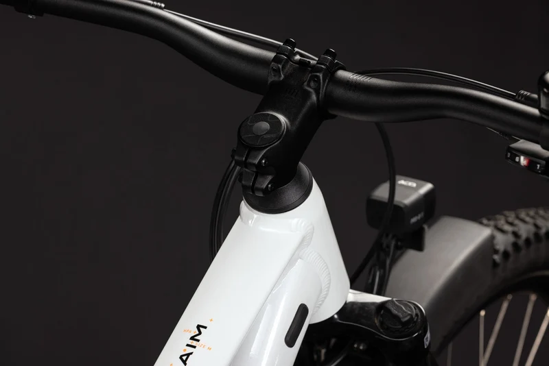 CUBE Aim ONE FE metallicwhite´n´black