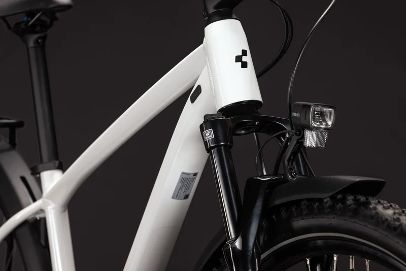 CUBE Aim ONE FE metallicwhite´n´black