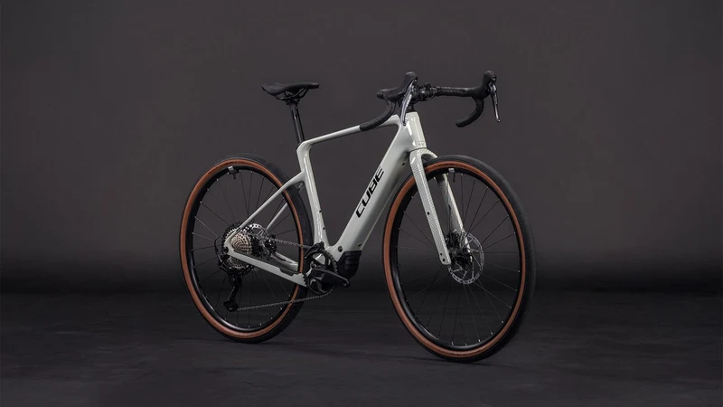 CUBE Nuroad Hybrid C:62 Race 400X reedbeige´n´black