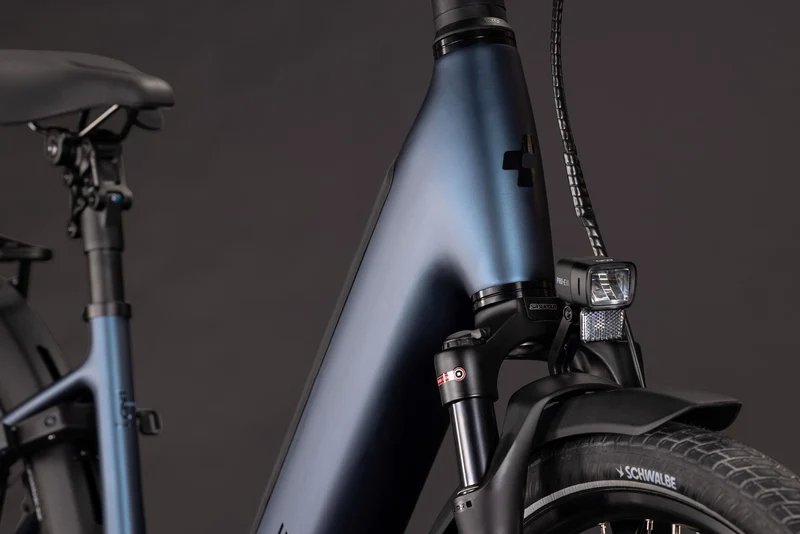 Cube Supreme Hybrid Deluxe ONE 600 Wh E-Trekkingbike Easy Entry navyblack´n´black