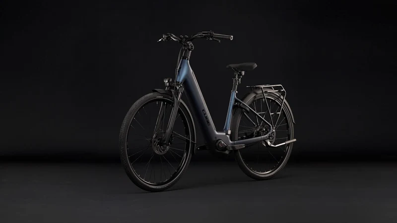 Cube Supreme Hybrid Deluxe ONE 600 Wh E-Trekkingbike Easy Entry navyblack´n´black