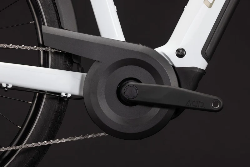 Cube Touring Hybrid ONE 600 Wh E-Trekkingbike Diamant 28" metallicwhite´n´chrome