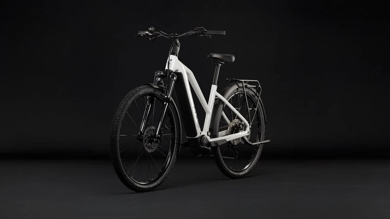 Cube Nuride Hybrid Performance 720 Wh E-Trekkingbike Trapeze 28" metallicwhite´n´grey