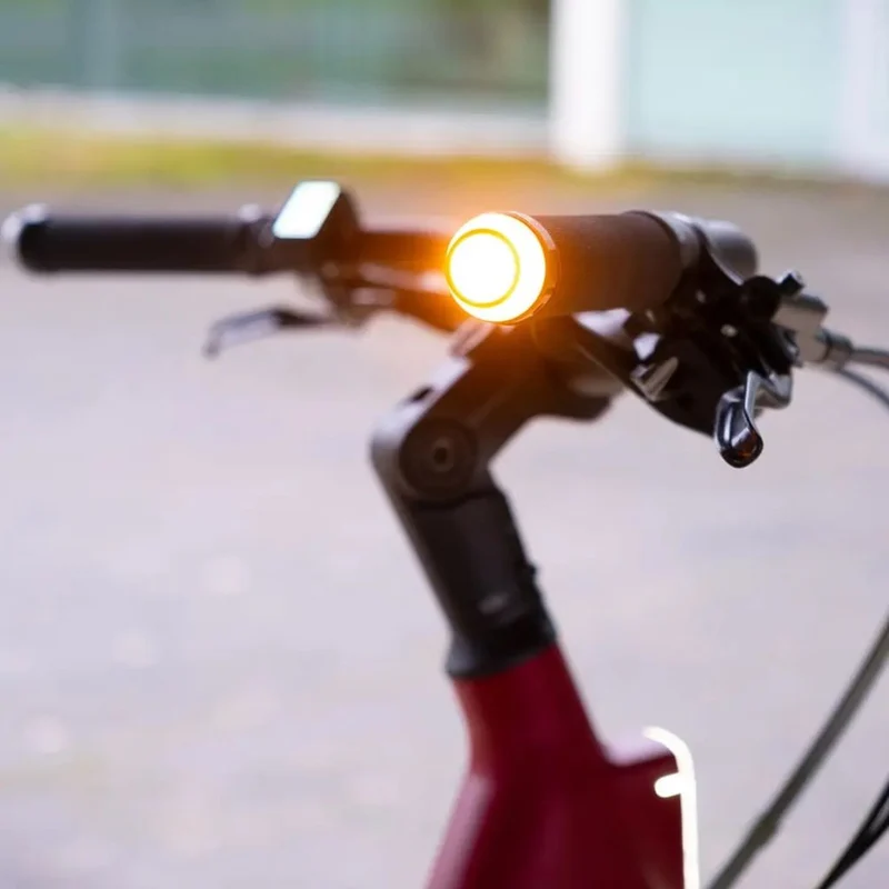 Vélo électrique avec clignotants intégrés Ellipse E2ST Courroie Fourche Suspendue