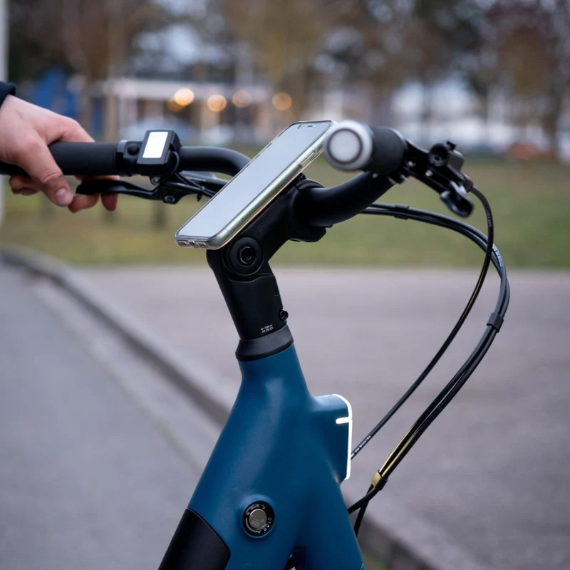 Vélo électrique avec clignotants intégrés Ellipse E2ST Chaîne Fourche Rigide