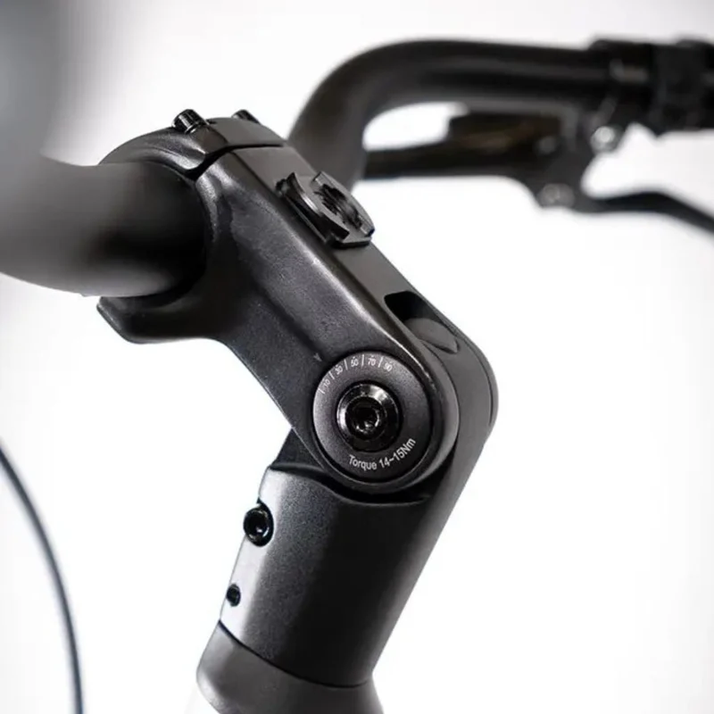Vélo électrique avec clignotants intégrés Ellipse E2ST Courroie Fourche Suspendue