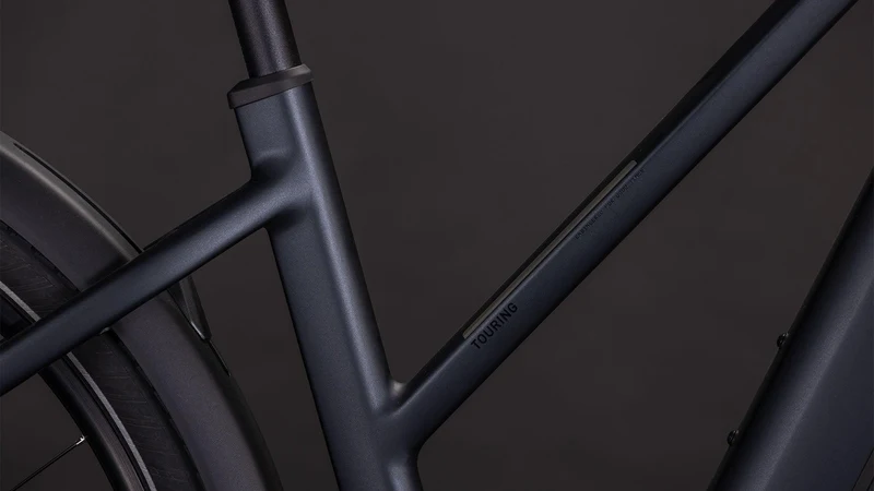 CUBE Touring Hybrid ONE 600 coal´n´chrome