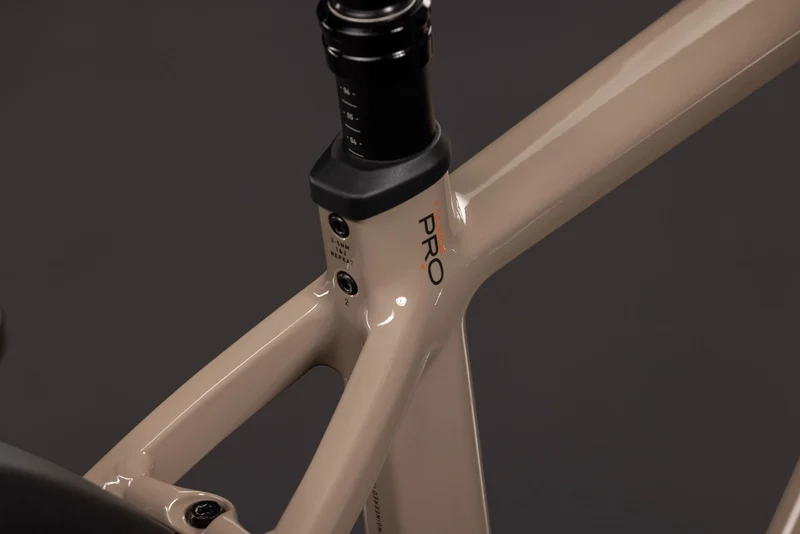 Cube Nuride Hybrid Pro 800 Wh E-Trekkingbike Diamant 28" cappuccino´n´black