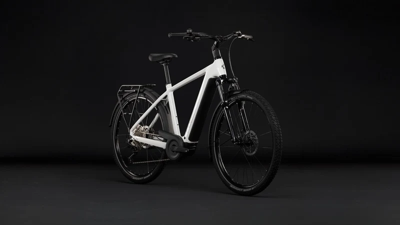 Cube Nuride Hybrid Performance 720 Wh E-Trekkingbike Diamant 28" metallicwhite´n´grey
