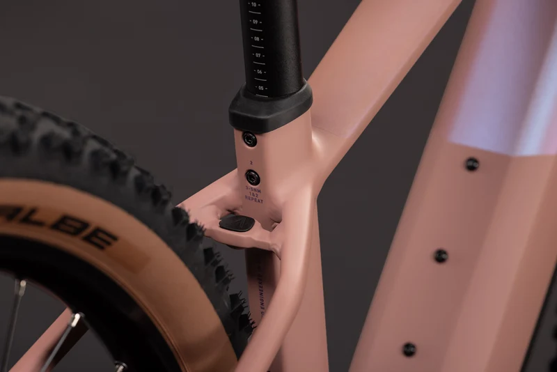Cube Reaction Hybrid Performance 720 Wh E-Bike Hardtail Diamant ruby´n´black
