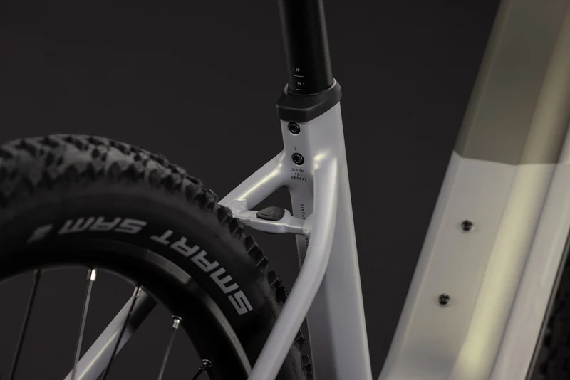 Cube Reaction Hybrid ONE 720 Wh E-Bike Hardtail Easy Entry 27,5" pearlsilver´n´chrome