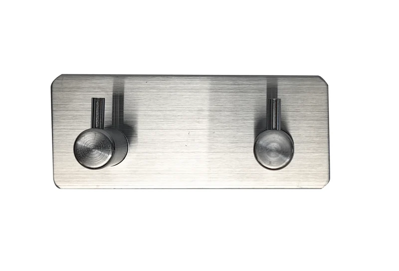 Doppelhaken Metall selbstklebend silber – Maße 11,5 x 4,5 x 3 cm, Farbe silber