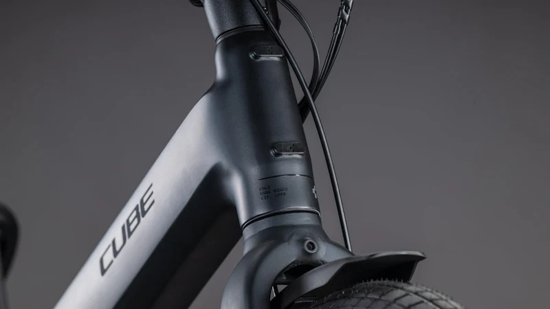 CUBE Fold Hybrid 545 coal´n´reflex