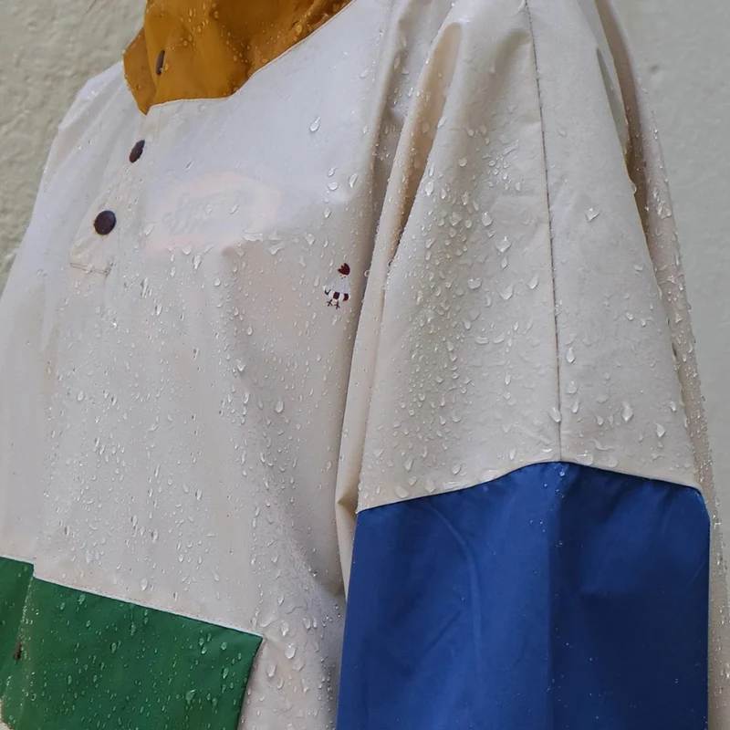 Poncho de pluie court Poule party Old School