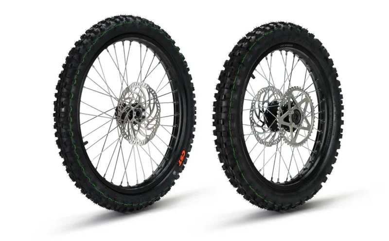 SUR-RON Light Bee X L1e Street Legal 2026 10KW immer das neusste Modell