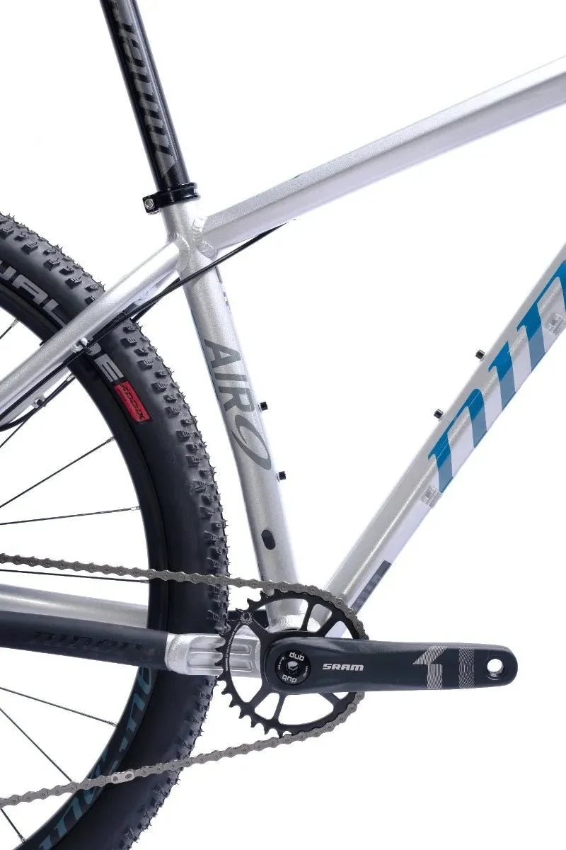 Niner AIR 9 Hardtail MTB 29" | SRAM 12-fach | Fox Float 32 | silber/blau | Modell 2023
