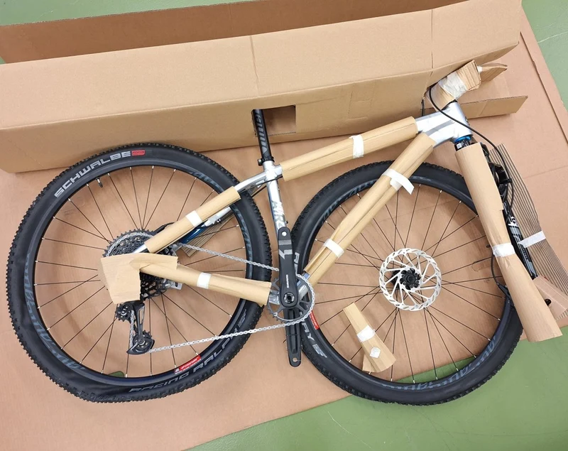 Niner AIR 9 Hardtail MTB 29" | SRAM 12-fach | Fox Float 32 | silber/blau | Modell 2023