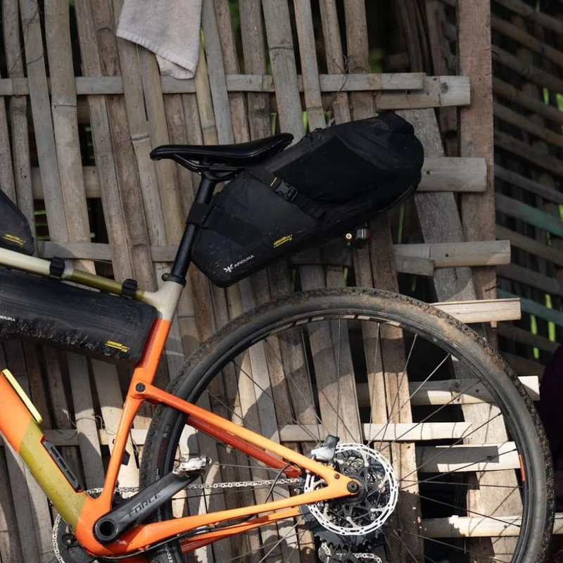 Sacoche de selle bikepacking Apidura Expedition
