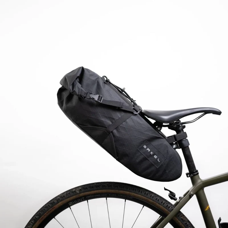 Sacoche de selle étanche bikepacking Arkel Seatpacker avec arceau de maintien