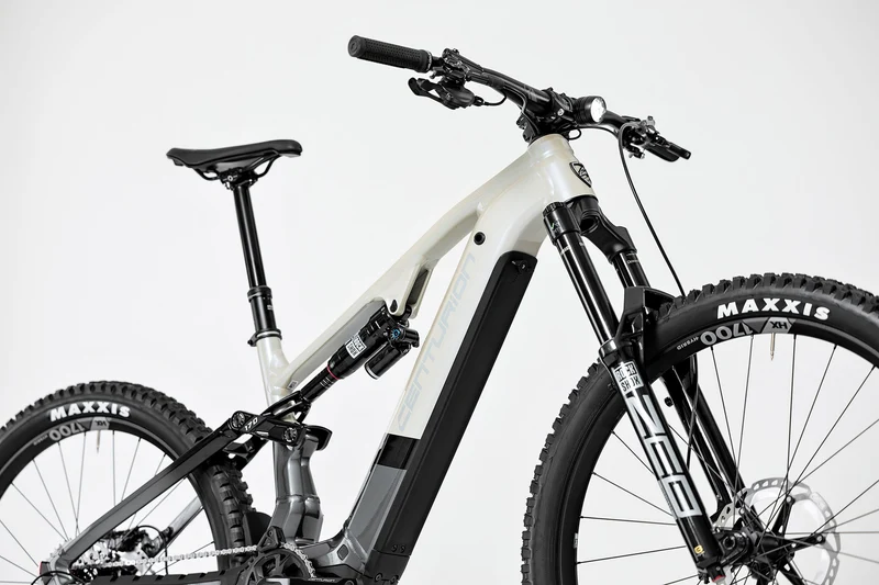 Centurion No Pogo R3000