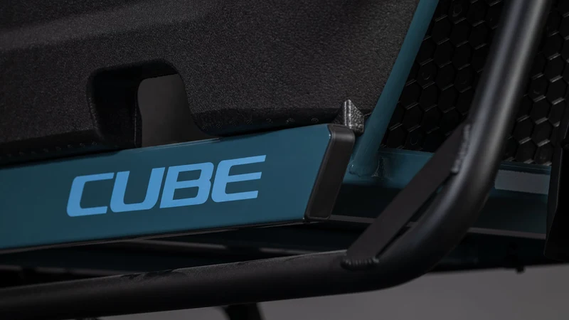CUBE Cargo Hybrid 800 storm´n´reflex