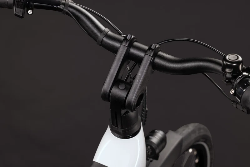 Cube Supreme RT Hybrid Comfort EX 600 Wh E-Trekkingbike Easy Entry metallicwhite´n´reflex