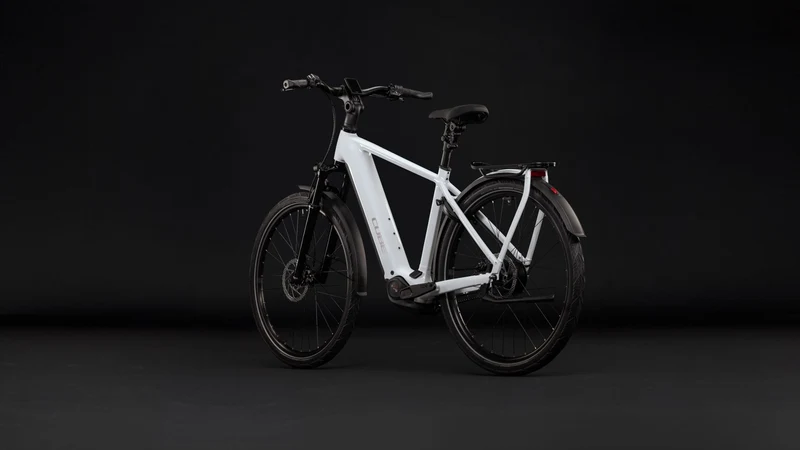 Cube Kathmandu Hybrid Deluxe Pro 800 Wh E-Trekkingbike Diamant 28" metallicwhite´n´chrome