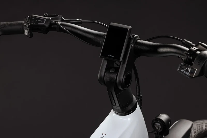 Cube Kathmandu Hybrid Deluxe Pro 800 Wh E-Trekkingbike Diamant 28" metallicwhite´n´chrome