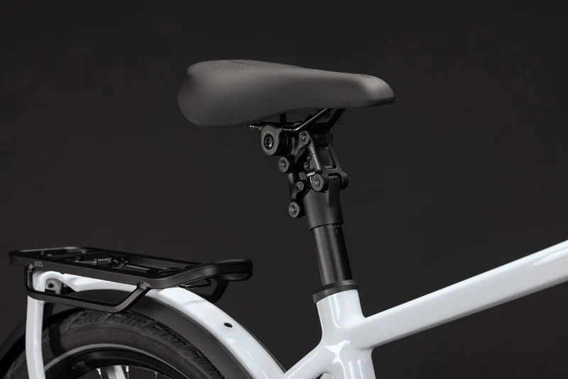 Cube Kathmandu Hybrid Deluxe Pro 800 Wh E-Trekkingbike Diamant 28" metallicwhite´n´chrome