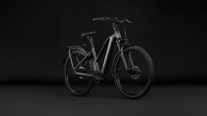 Cube Kathmandu Hybrid Deluxe Pro 800 Wh E-Trekkingbike Trapeze 28" blackforest´n´chrome
