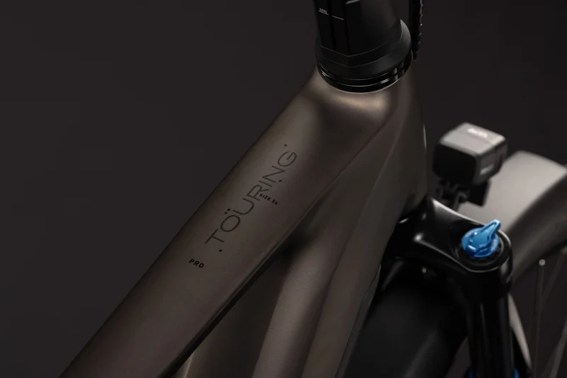 CUBE Touring Hybrid Pro 800 metallicumbra´n´black