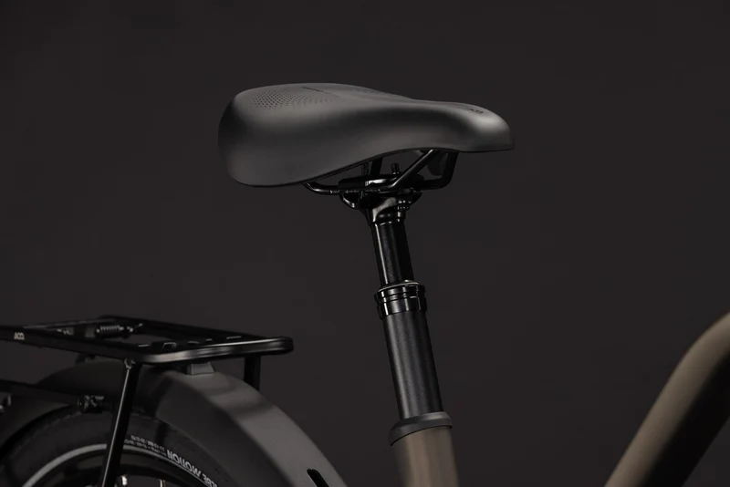 CUBE Touring Hybrid Pro 800 metallicumbra´n´black