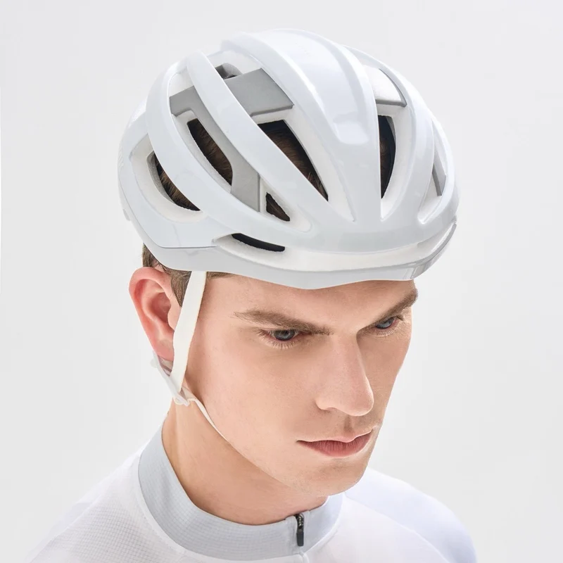 CRNK Helmer Hyper Fahrradhelm – Ultraleicht & aerodynamisch | Rennrad & E-Bike
