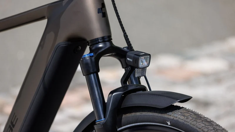 Cube Touring Hybrid Pro 800 Wh E-Trekkingbike Diamant 28" metallicumbra´n´black