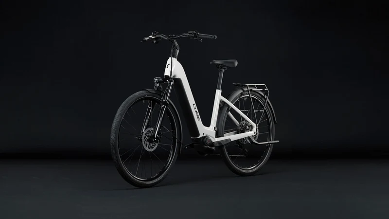 Cube Touring Hybrid ONE 600 Wh E-Trekkingbike Easy Entry 28" metallicwhite´n´chrome