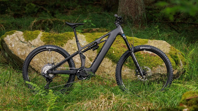 Cube Stereo Hybrid ONE77 HPC SLX 800 Wh E-Bike Fully 29" blackline