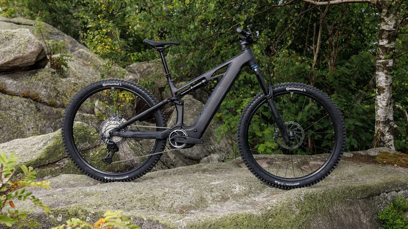 Cube Stereo Hybrid ONE44 HPC SLX 800 Wh E-Bike Fully blackline