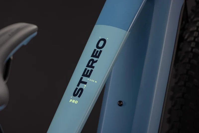 CUBE Stereo Hybrid ONE22 Pro 800 bluesapphire´n´blue