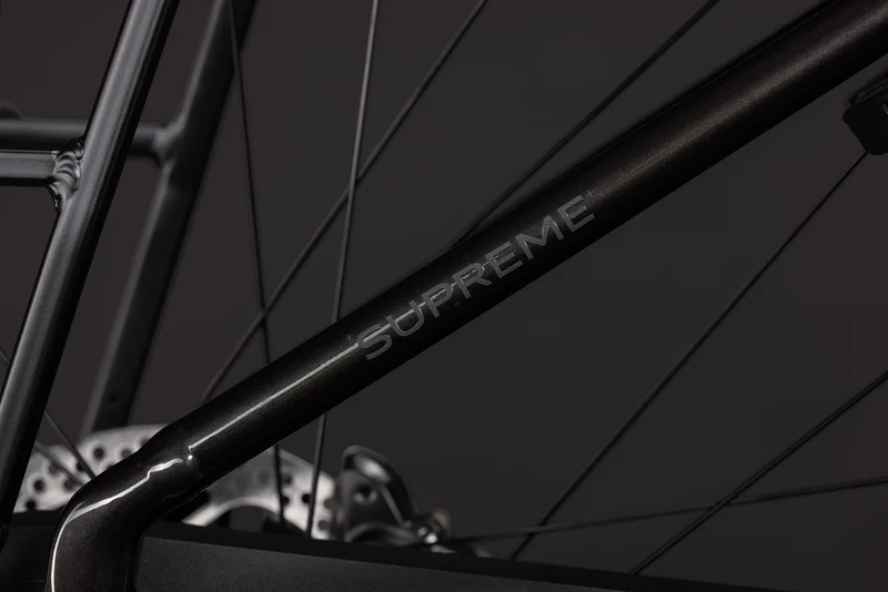 Cube Supreme Hybrid Comfort ONE 600 gunmetal´n´reflex EE 2027